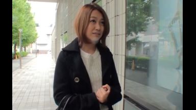 ☆微乳☆クンニ！凄いの…人妻x不倫！温泉でお前のザーメンどっぴゅぅぅぅ搾りだしちゃえ※ ハメ撮りの姦通エロ動画→旅館のthumbnail
