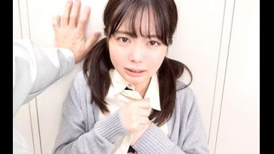 【HQVR】お願いします、許してください！逃げ場のない更衣室で制服美少女と二人きり♡用務員のアナタはレイプするのthumbnail