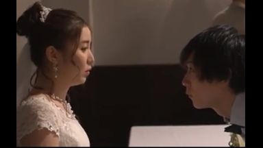 ♥結婚式の最中に花嫁のドレスの中に入っておマンコ舐めまわす変態ショタ…初夜の前にチンポ挿入しちゃう幼チンポのthumbnail