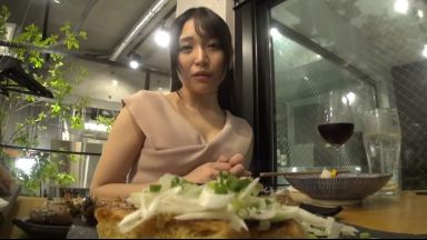 【素人ナンパ】「ムズムズしてきちゃう♡」駅前でナンパした素人女子はワインにほろ酔いし生ハメ中出しにも笑顔エロ顔のthumbnail