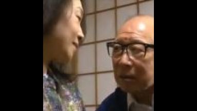 【大沢萌】わしの後妻になってくれ！未亡人になった女盛りの母！祖父に飼われて後妻に・・哀しい女の事情！のthumbnail