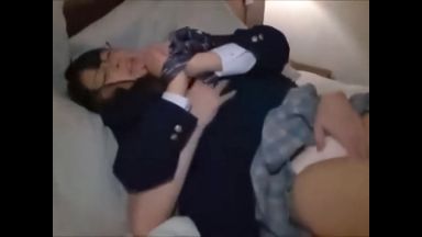 【鬼畜レイプ】真面目なメガネっ子JKを無理やりホテルに連れ込み凌辱！清楚マンコにデカチンぶち込み汚辱の大量ぶっかけに絶望！のthumbnail