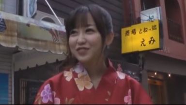 【素人ナンパ】お祭り会場で激カワ浴衣女子をナンパ！バイブ責めにイキまくり顔射したチンポをお掃除フェラのthumbnail