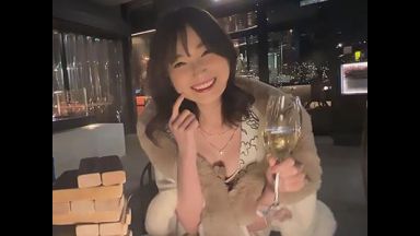 【ハメ撮り×中出し】酔ったらヤレる噂のあるラウンジ上位の美人お姉さんとハメまくり中出ししたったｗｗｗのthumbnail
