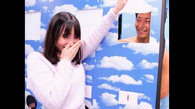 ♡「彼氏のチンポはど～れだ？…違った…」清純少女が中出しで罰ゲーム…彼の眼の前で精子が溢れ出るおまんこのthumbnail