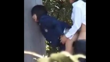 真っ昼間から野外でセックスするJKを盗撮のthumbnail