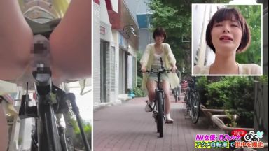 【乙アリス×月乃ルナ】ボブヘアで超エロい爆乳美女とスレンダー美脚美女がアクメ自転車でガチ野外露出プレイ！のthumbnail