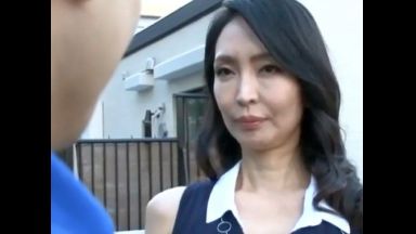 ☆奥様☆嫁☆寝取り☆浮気☆美魔女！イクぅぅぅ…中出し＠中だし！主婦好きだから…五十代の超絶エロ動画※奥さんのthumbnail