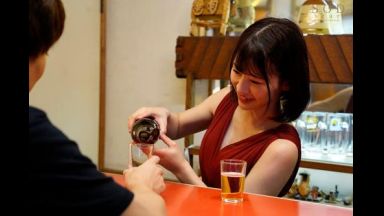 【宮島めい】地方のスナックで知り合ったノリのいい地元美女と温泉宿で不倫セックス！のthumbnail