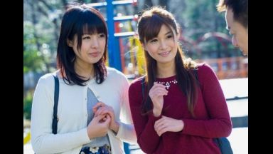 ２４歳と２６歳だという最近めっきり回数の減った旦那さんとの夜の営みに不満をもつ美人奥さまたちがとびきりスケベな淫乱メス犬に豹変！浮気はダメだと分かっていながらもビンビンに尖らせた敏感乳首にしゃぶりつかれて性的欲望が覚醒した欲求不満のドスケベ人妻たちが魅せる淫らな姿を見逃すな！のthumbnail