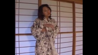 ！ねえ…見てよ…熟女＋近親相姦！伯母で我慢汁とマン汁トロトロでしょ※ 甥の淫乱H動画「おぁぁっ…だめぇぇ！」☆寝取り☆のthumbnail