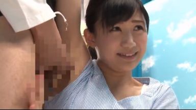 【マジックミラー号】「変な汗出ちゃいますっ」制汗消臭にはチンポ汁が効果あり！清楚な素人女子がそんなウソに騙され脇射のthumbnail