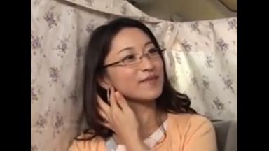 ☆人妻ナンパ☆熟女☆熟女ナンパ！これ観ようね…中出しx素人！ナンパでみんな精子ドピュと愛液トロトロまんこでしょ※ メガネのおすすめエロ動画…人妻のthumbnail