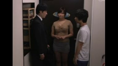 ♥母子相姦「あなた…父さん行ってらっしゃい♥」旦那が出掛けると息子チンポを即挿入する親子…中出しで何度も何度も…のthumbnail