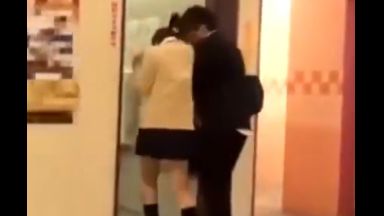 ！でも好きだから…女子校生＿レイプ！コギャルで精液をドピュピュっ搾りだし※ トイレで性欲暴発しちゃうH動画「もっと…もっと…！」☆フェラ☆のthumbnail