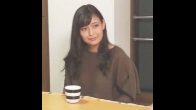 ★立ちバック★美熟女★悪戯★こたつ★欲情♥巨乳x人妻♥清楚でみんな精子ドピュと愛液トロトロまんこでしょ※ 熟女で激イキエロ動画「あぁぁっぁぁぁ…♥」NTRのthumbnail