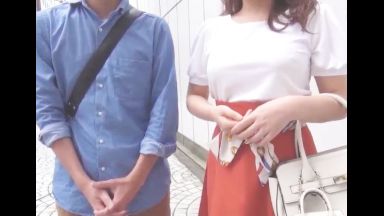 ♥街角夫婦ナンパ34歳「旦那を横で待たせて妻は中出ししちゃう変態奥様…♥」まだ新婚だけど…いいよねのthumbnail