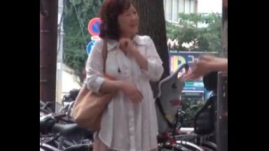 ☆不倫☆熟女☆素人♥あっぁぁ…人妻＠寝取られ♥NTRでみんな精子ドピュと愛液トロトロまんこでしょ※ エロ動画でイクイクエロ動画xヤバイやつのthumbnail