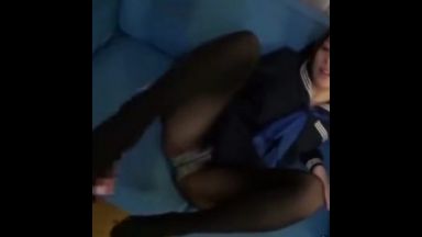 パンツ覗きがバレた先生 パンストJKに脱がされ足で責められるのthumbnail