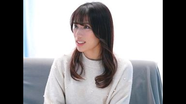『硬いの…当たってます…』痴●撲滅の為とナンパした美女人妻が指入れ痴●声我慢企画に挑戦！凄テク男優に責められなし崩しハメ！のthumbnail