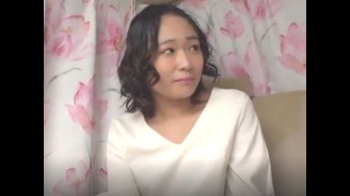 【熟女ナンパ】黒髪美人な40代美魔女美女人妻をGET！下着チェックからバイブ＆電マ責めし他人棒咥えてしまうエロ浮気妻！のthumbnail