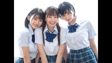 『先生…♡』女子校生が教育実習生の巨根を同時責めするハーレム4P乱交‼巨乳おっぱいでパイズリ＆指舐めするえちえちロリ痴女‼のthumbnail