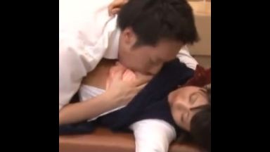 エッチな本を見て発情したJKマネージャーは部員と・・・のthumbnail