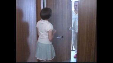 ☆人妻☆寝取られ☆手コキ♥これ観ようね…近親相姦xNTR♥キスが好きだから…不倫で欲求不満解消エロ動画x主婦のthumbnail