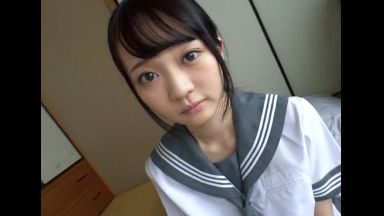 ♥すごく清純で真面目そうなセーラー服の女子校生だけど…パイパン無毛おまんこで精子を搾り取っちゃうののthumbnail