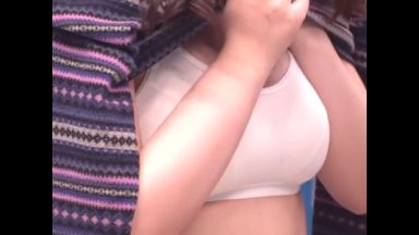 【マジックミラー】登山にきた美少女山ガールが野球拳対決！脱がすとスポブラで隠れ巨乳おっぱいなJDお姉さんのエロ企画！のthumbnail