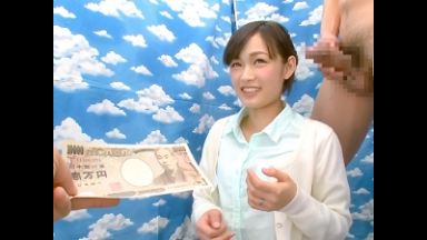 【素人ナンパ】デカチンを前にして照れながらもメス顔晒す綺麗な人妻！謝礼を積んでムチムチ太腿で浮気寝取られ素股！のthumbnail