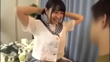 濃厚ベロチュー生ハメ生中出しセックスをさせてくれる幼馴染JK！黒髪ロングヘア貧乳腰振りグラインド騎乗位のthumbnail