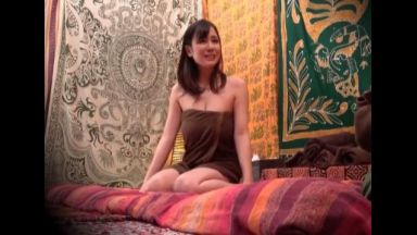 ♪人妻♪『え･･･日本語わかんないの?』タイ人による(エロ)タイマッサージで子宮の中までほぐされたｗのthumbnail