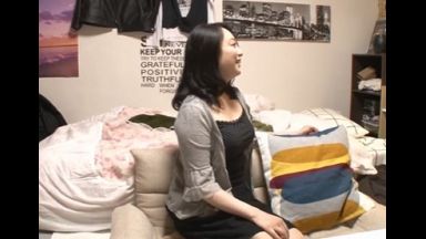 ♥「こんな人妻おばさんを抱いてくれるの？♥」久しぶりに女に戻る欲求不満のレスまんこ…中出しどぴゅぅぅぅのthumbnail