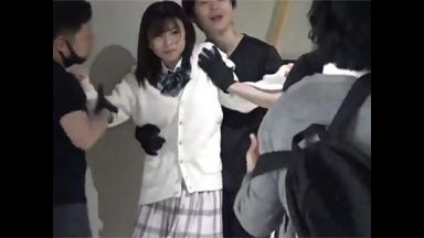 《レイプ×中出し》めちゃカワ女子高生さん鬼畜男にレイプされ肉棒で激しく突かれ大量中出しがやべぇｗｗｗのthumbnail