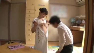 貧乳スレンダー美脚激かわ童顔ロリナース美少女に童貞筆おろししてもらう特別素人企画モノのthumbnail