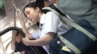 【吉川あいみ】田舎娘っぽいけど地味子ロリ童顔ロリ爆乳でエロいむちむち美少女JKレイプ！痴漢レイプされ犯されまくる美少女JKのthumbnail