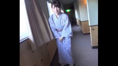 ♥「ぶぅぅぅん…ダメ…リモコンバイブで調教済みの僕の性奴隷♥」…温泉旅館をイヤラシイおまんこで歩くドM痴女のthumbnail