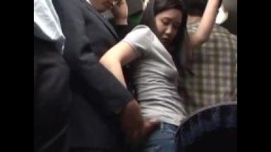 かわいい顔した貧乳人妻が痴漢レイプされまくりイラマチオオナホ扱いレイプでヤラれまくりのthumbnail