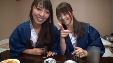 【北条麻妃／村上涼子】撮影終了の打ち上げのシメは温泉宿の露天風呂でスタッフとプライベートな乱交を楽しむ熟女優のthumbnail