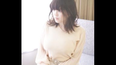 ♥すごく緊張してる人妻「本当にいいの？奥さん… 旦那は愛してくれないから…」爆乳奥様は疼くおマンコを慰める為に…のthumbnail