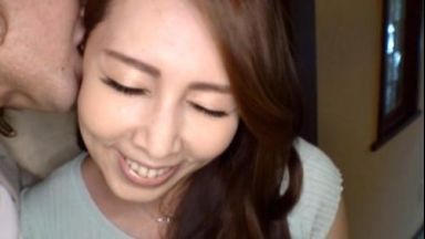 【ハメ撮り】ガチ二人きり一泊二日の温泉デート♡素顔丸裸！プライベートも彼女のエロス剥き出しにしてヤリまくった件のthumbnail