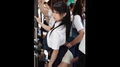 女子校生に逆痴漢されて挿入させられちゃった僕♥通学バスに間違えて乗った神様からのご褒美のthumbnail