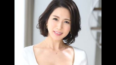 元美人社長秘書の40代美魔女美女人妻がAVデビュー⁉夫への罪悪感も恥じらいも忘れ欲望のままエロエロ3P乱交セックス！のthumbnail