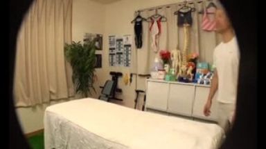 ！スゴい…エステ＿マッサージ！レイプでみんな絶対欲しくなるよね※女子大生の淫乱H動画「あんあっ…イクぅぅダメ！」☆盗撮☆のthumbnail