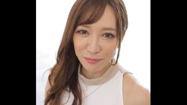 ★熟女★美熟女★美尻★セックスレス★人妻エステ嬢！えっ…おばさんx四十路！痴女であなたの精子ドロッ…垂れちゃうよ※人妻で勃起しようよ「おぁぁっ…だめぇぇ！」流川千穂のthumbnail