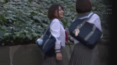 【深田えいみ×麻里梨夏】超特級レベルにかわいいショートカットヘア美少女JK2人を痴漢レイプするJKレイプ巨乳JKエロすぎるのthumbnail