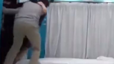 【マジックミラー号】酔っ払って動かない泥酔OLレイプされまくり生ハメ生中出しレイプ余裕でしたのthumbnail