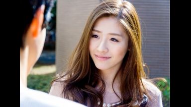 ☆人妻ナンパ☆　２７歳だという女盛りのアラサー世代に突入した浮気なんて一度もした事ない美人奥さまがとびきりスケベな淫乱メス犬に豹変！言葉巧みなナンパ師の口車に乗せられてさらけ出した匂い立つムレムレの股間にハイパワー電マをビタ当てされて性的欲望が覚醒した欲求不満の人妻が魅せる淫らな姿を見逃すな！のthumbnail