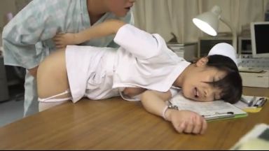 【水谷あおい･早川瑞希】《エロ動画×看護師･レイプ》夜勤で居眠り中の高嶺の花の美人看護婦達を夜這いレイプしちゃったボクｗのthumbnail